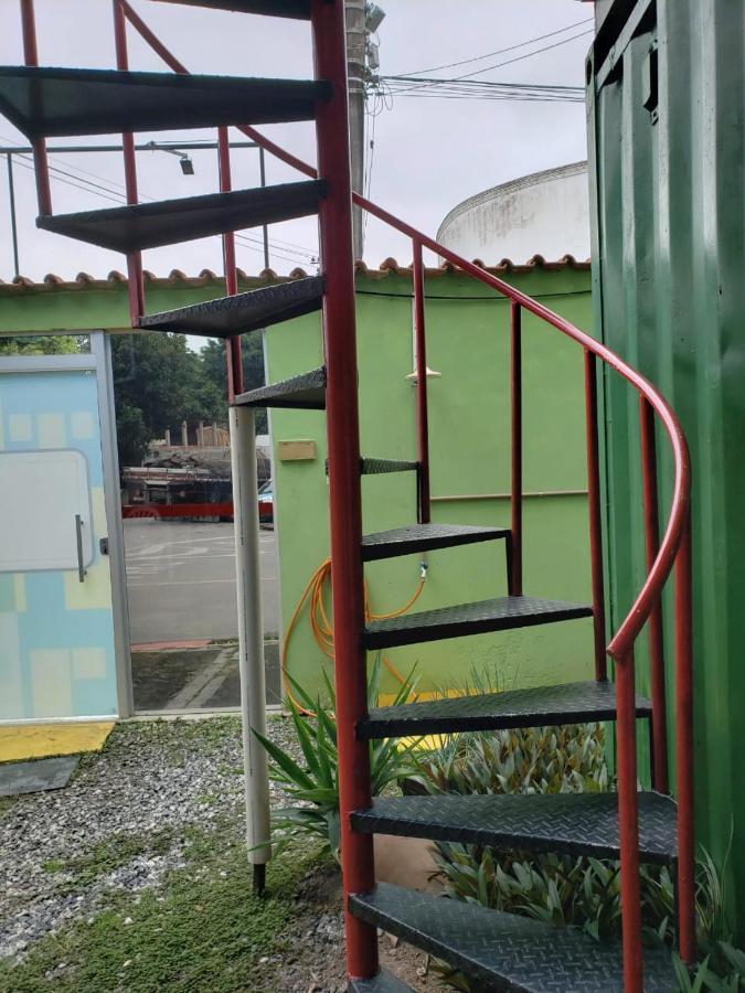 Container Hospedaria פאראטי מראה חיצוני תמונה